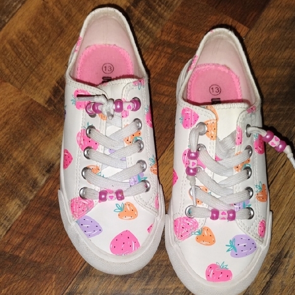 Girls Size 13 Shoes!!! - Picture 6 of 16